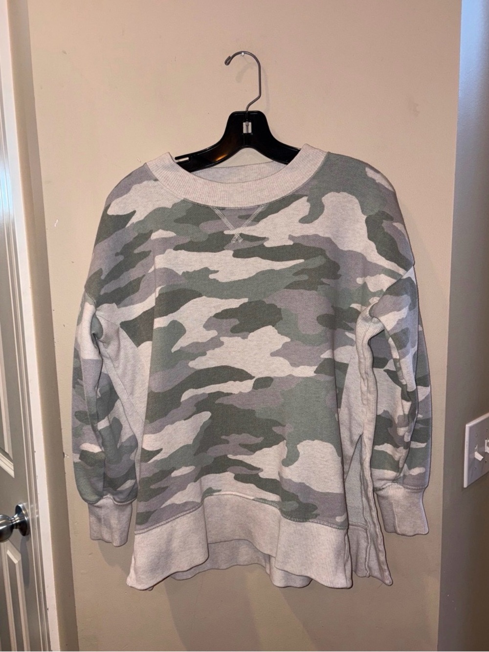 aerie Camo Crewneck Sweatshirt in Sage and Light Gray